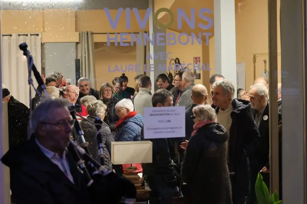 photo-inauguration-local-VH